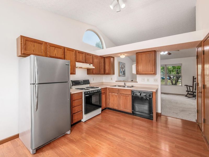 1175 Brookstone Drive , Marysville, OH 43040 Photo 7