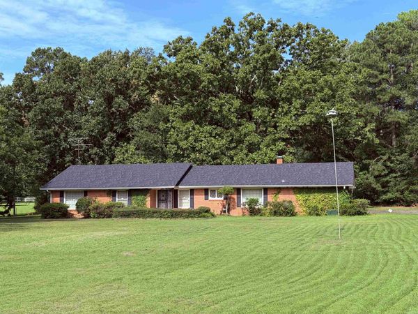 5500 Lakeshore Drive, Pine Bluff, AR 71603