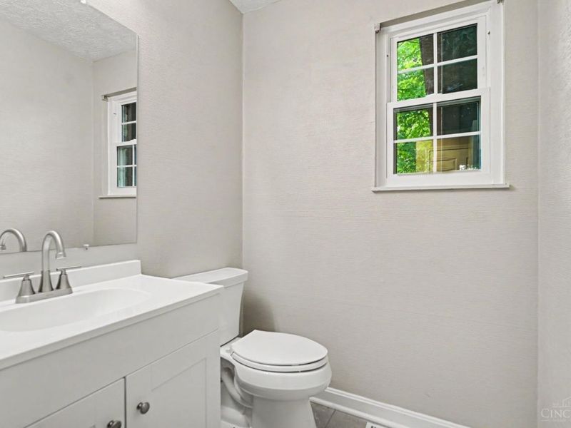 5160 Brasher Avenue, Blue Ash, OH 45242 Photo 11