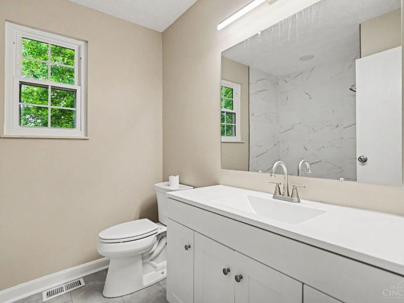 5160 Brasher Avenue, Blue Ash, OH 45242 Photo 9