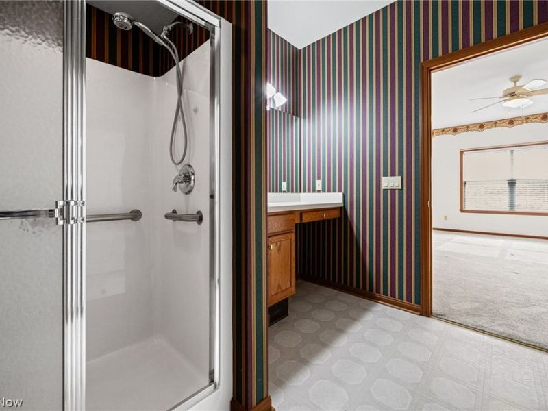 215 Village Drive, Unit 28, Independence, OH 44131 Photo 11
