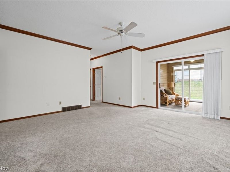 215 Village Drive, Unit 28, Independence, OH 44131 Photo 6