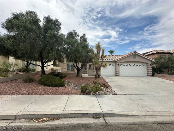 2109 Cedar Hills Street , Las Vegas, NV 89128