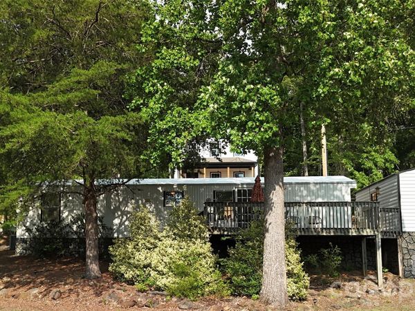535 Lake Shore Drive, New London, NC 28127