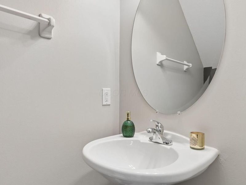 320 Dysar Run Drive, Unit 23, Blacklick, OH 43004 Photo 15