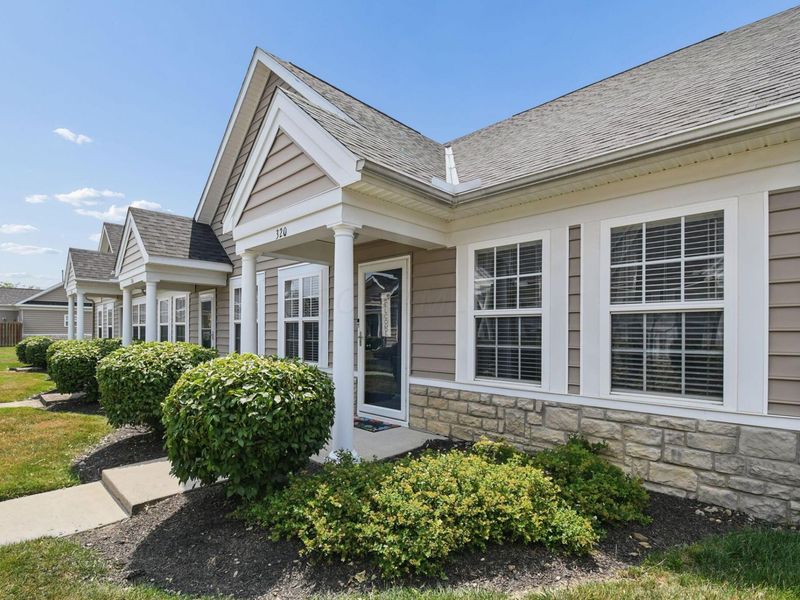 320 Dysar Run Drive, Unit 23, Blacklick, OH 43004 Photo 3