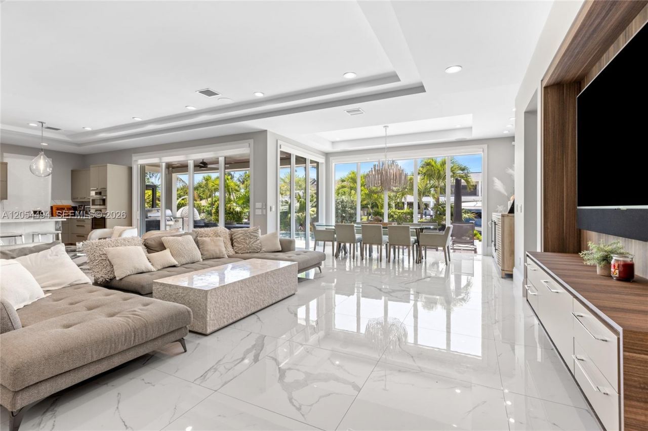 924 Evergreen Dr , Delray Beach, FL 33483 Photo