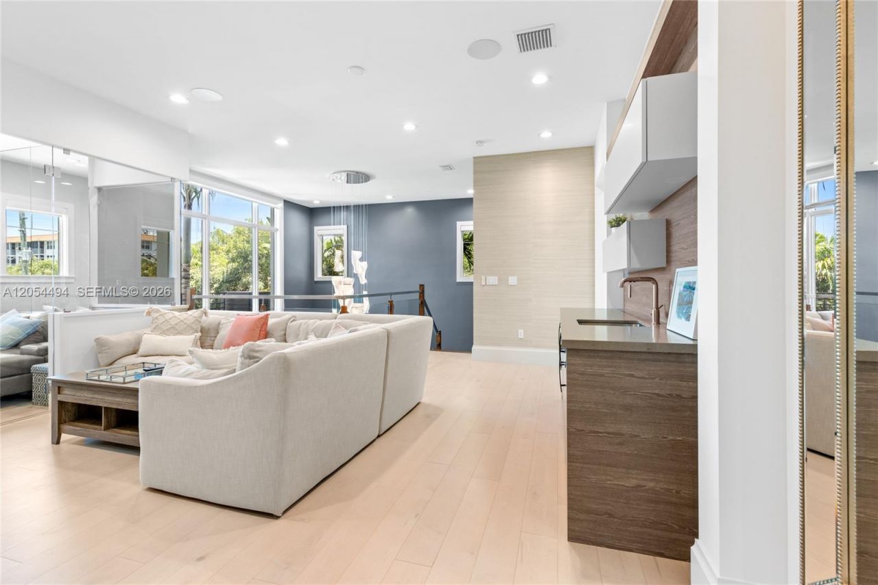 924 Evergreen Dr , Delray Beach, FL 33483 Photo