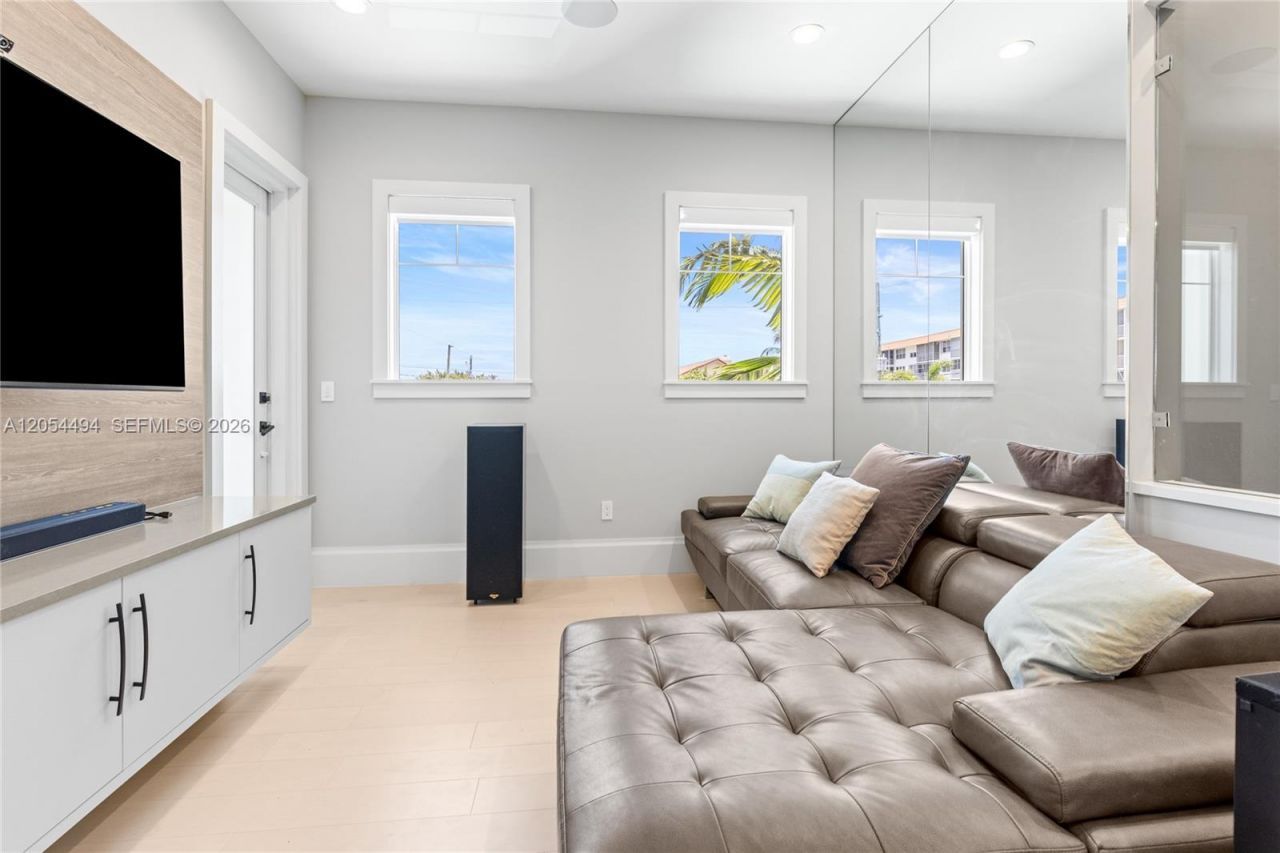 924 Evergreen Dr , Delray Beach, FL 33483 Photo