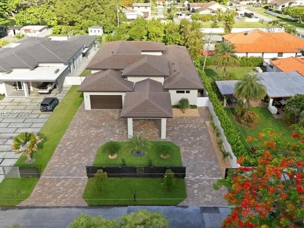 2880 SW 113 Avenue, Miami, FL 33165