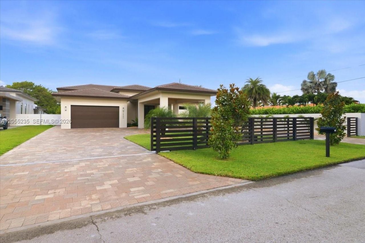 2880 SW 113 Avenue, Miami, FL 33165 Photo