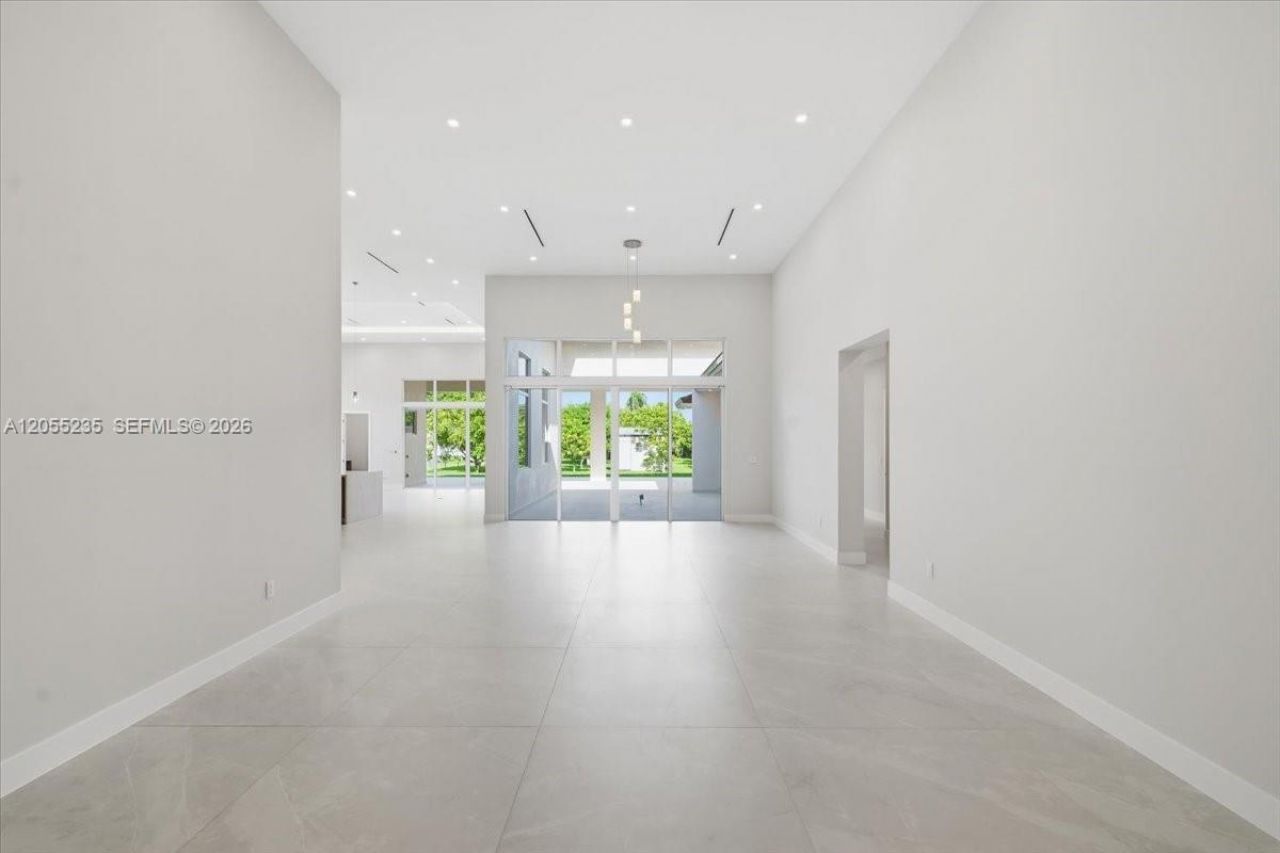 2880 SW 113 Avenue, Miami, FL 33165 Photo