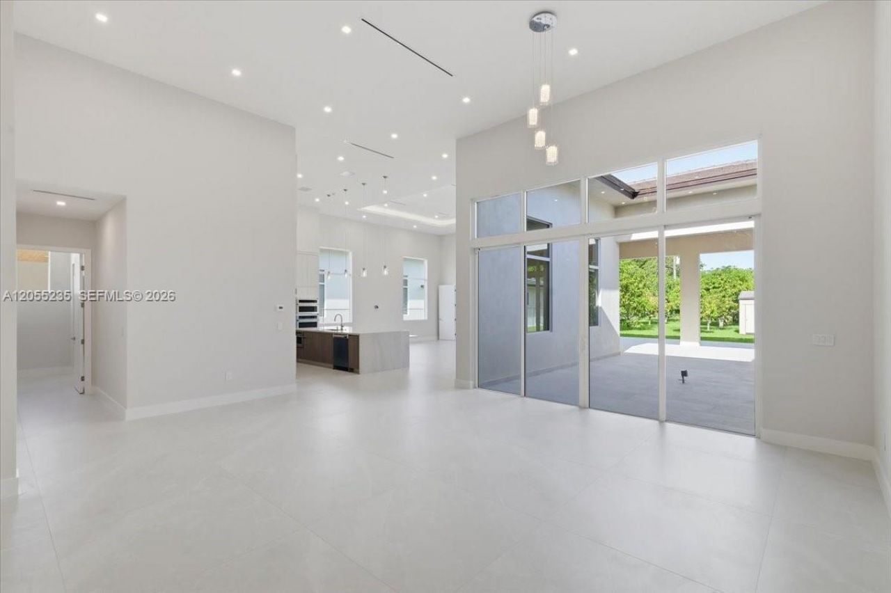 2880 SW 113 Avenue, Miami, FL 33165 Photo