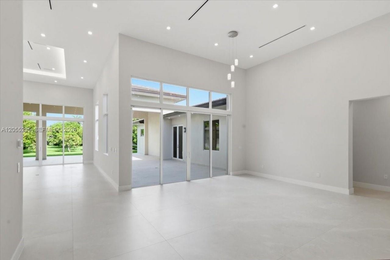 2880 SW 113 Avenue, Miami, FL 33165 Photo