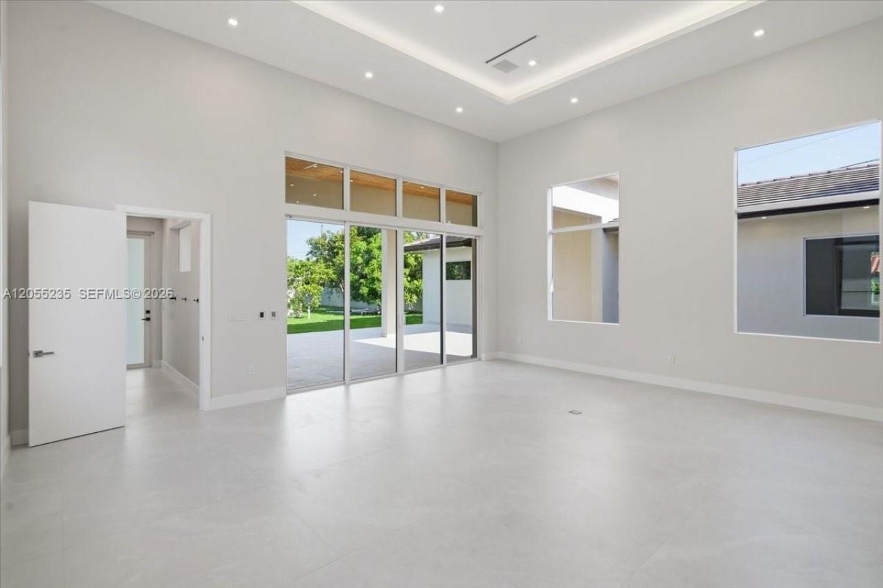 2880 SW 113 Avenue, Miami, FL 33165 Photo