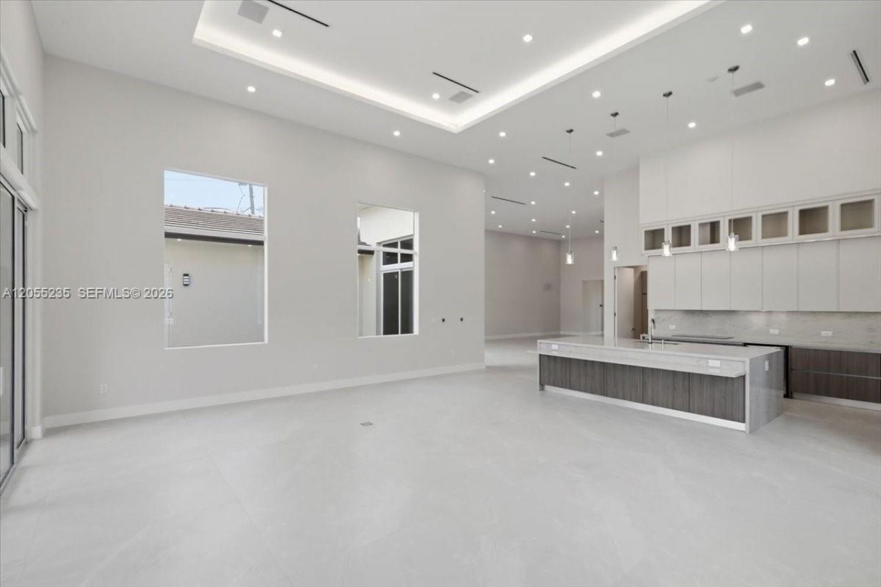 2880 SW 113 Avenue, Miami, FL 33165 Photo
