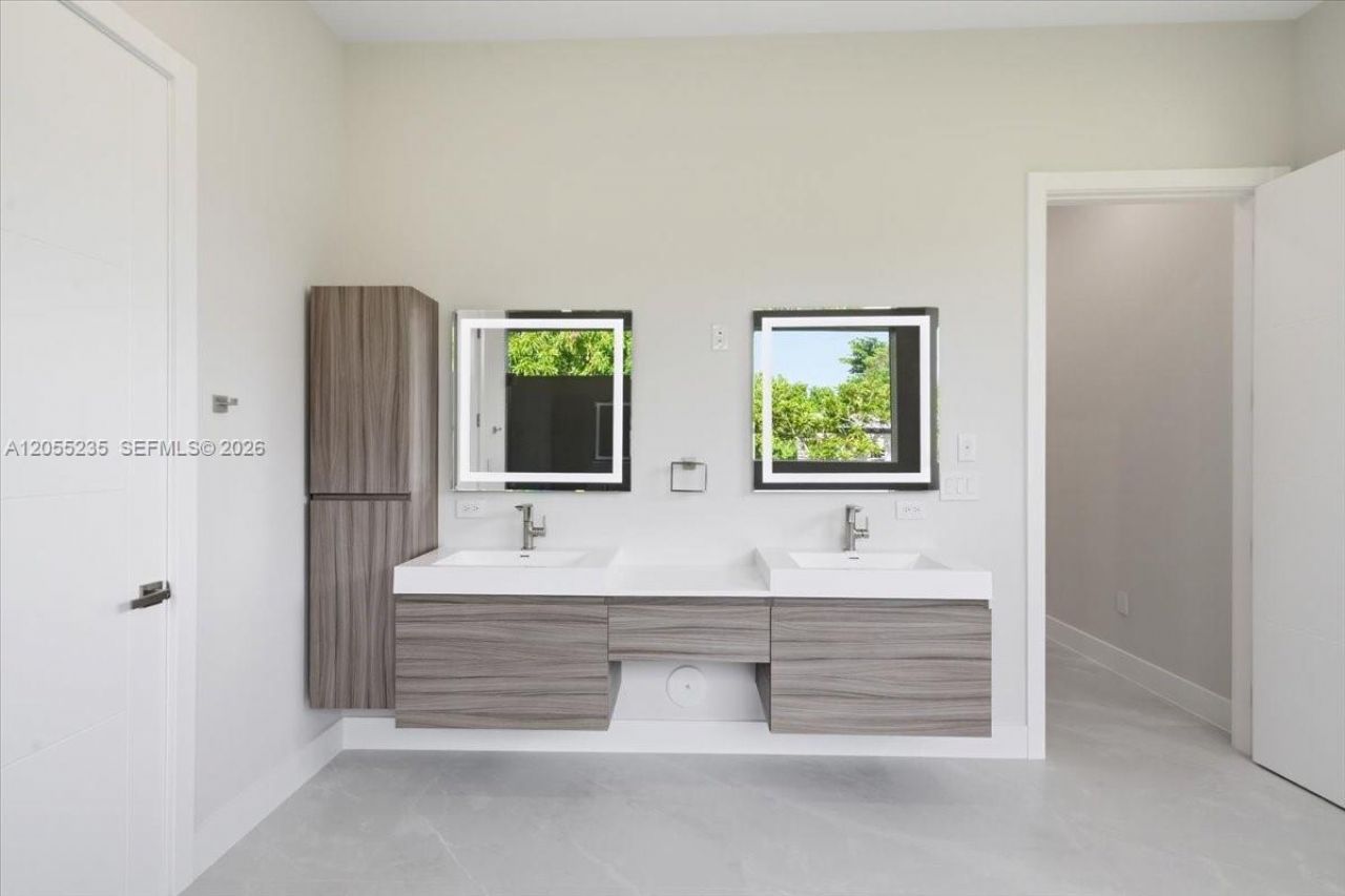 2880 SW 113 Avenue, Miami, FL 33165 Photo