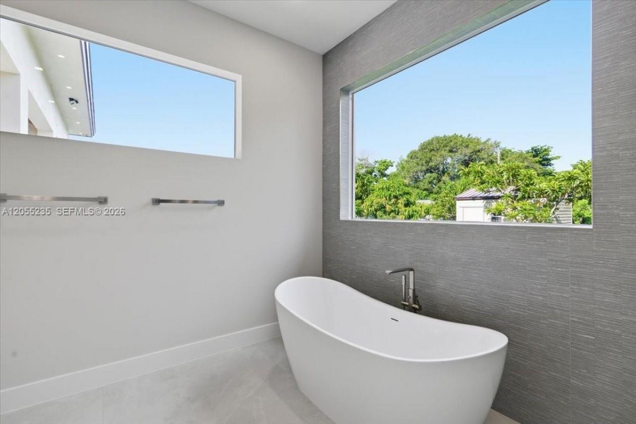 2880 SW 113 Avenue, Miami, FL 33165 Photo