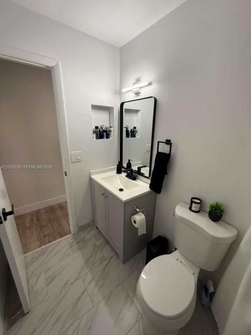 8167 SW 24th St , Davie, FL 33324 Photo
