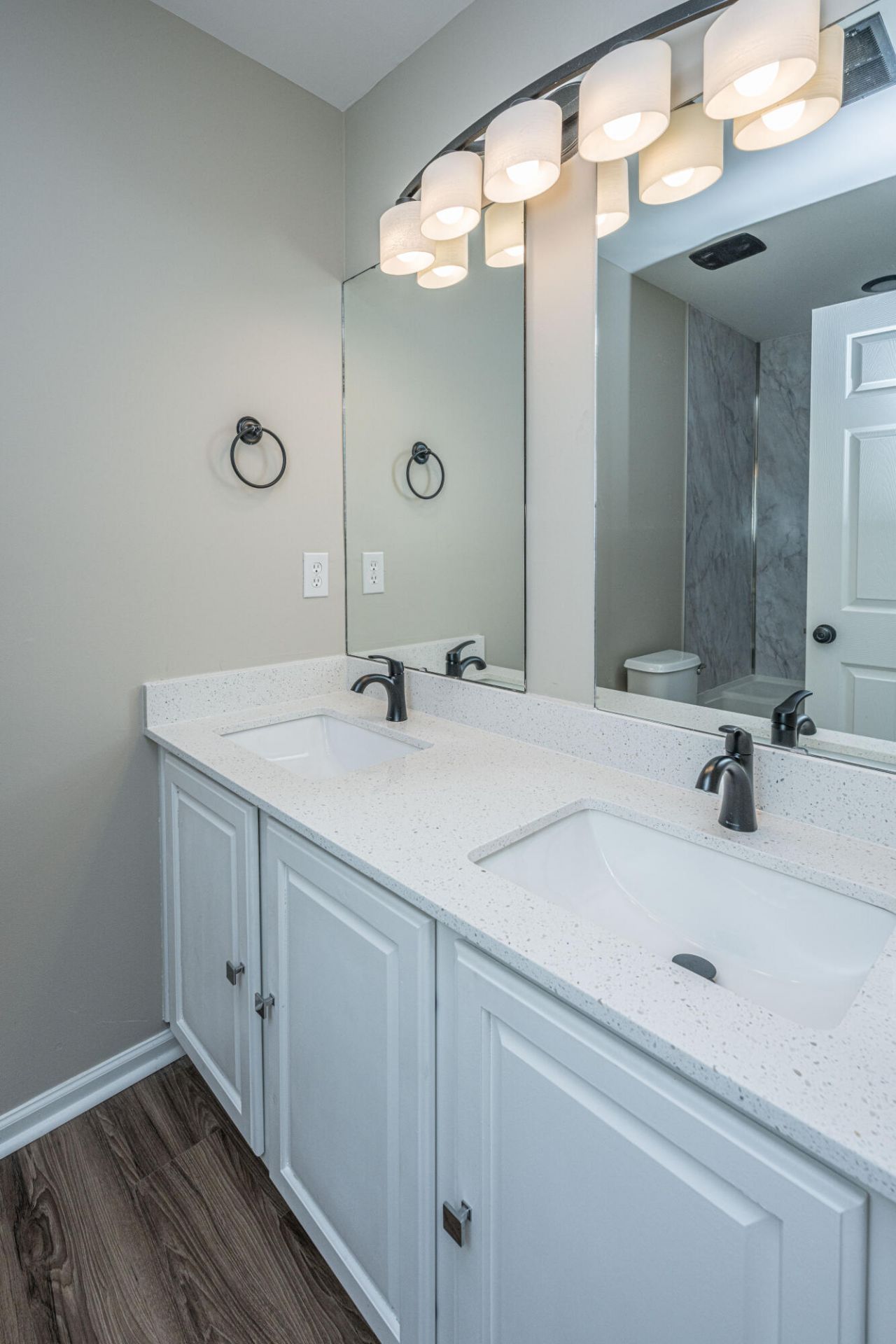 1404 Buckthorn Circle Photo 12