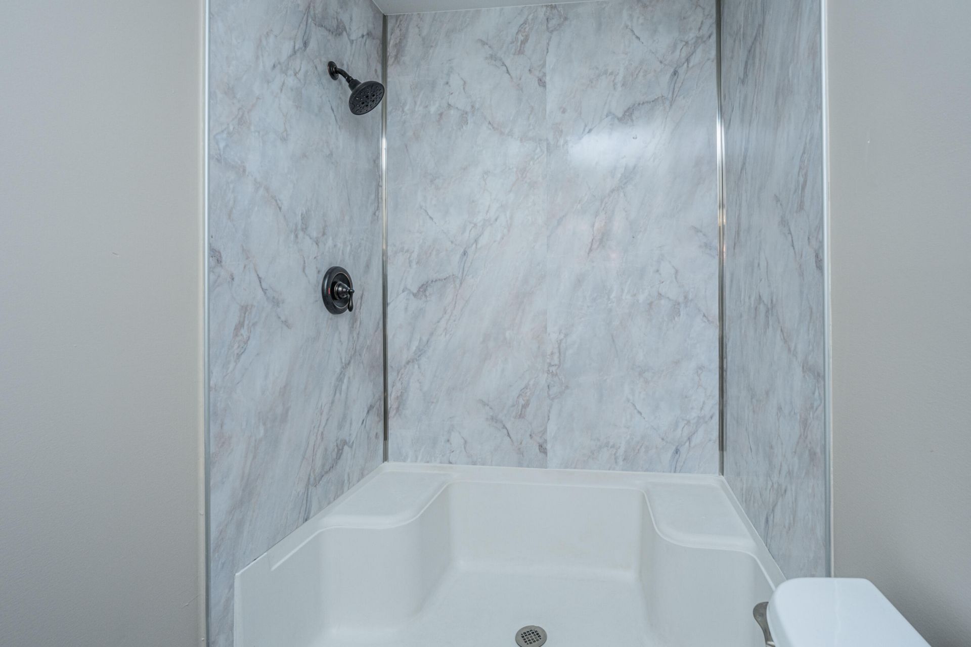 1404 Buckthorn Circle Photo 13