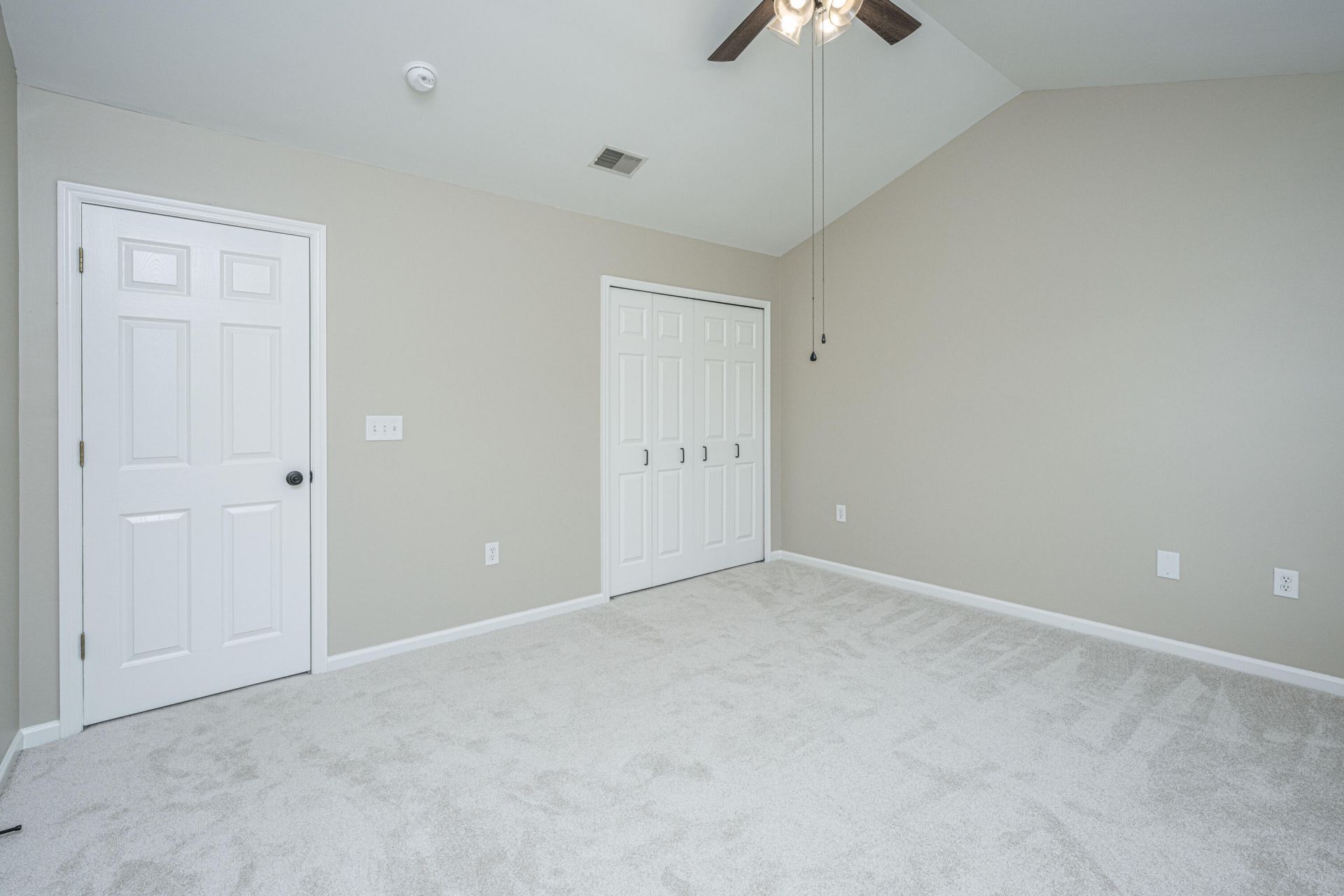 1404 Buckthorn Circle Photo 16
