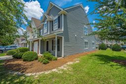 1404 Buckthorn Circle photo 4