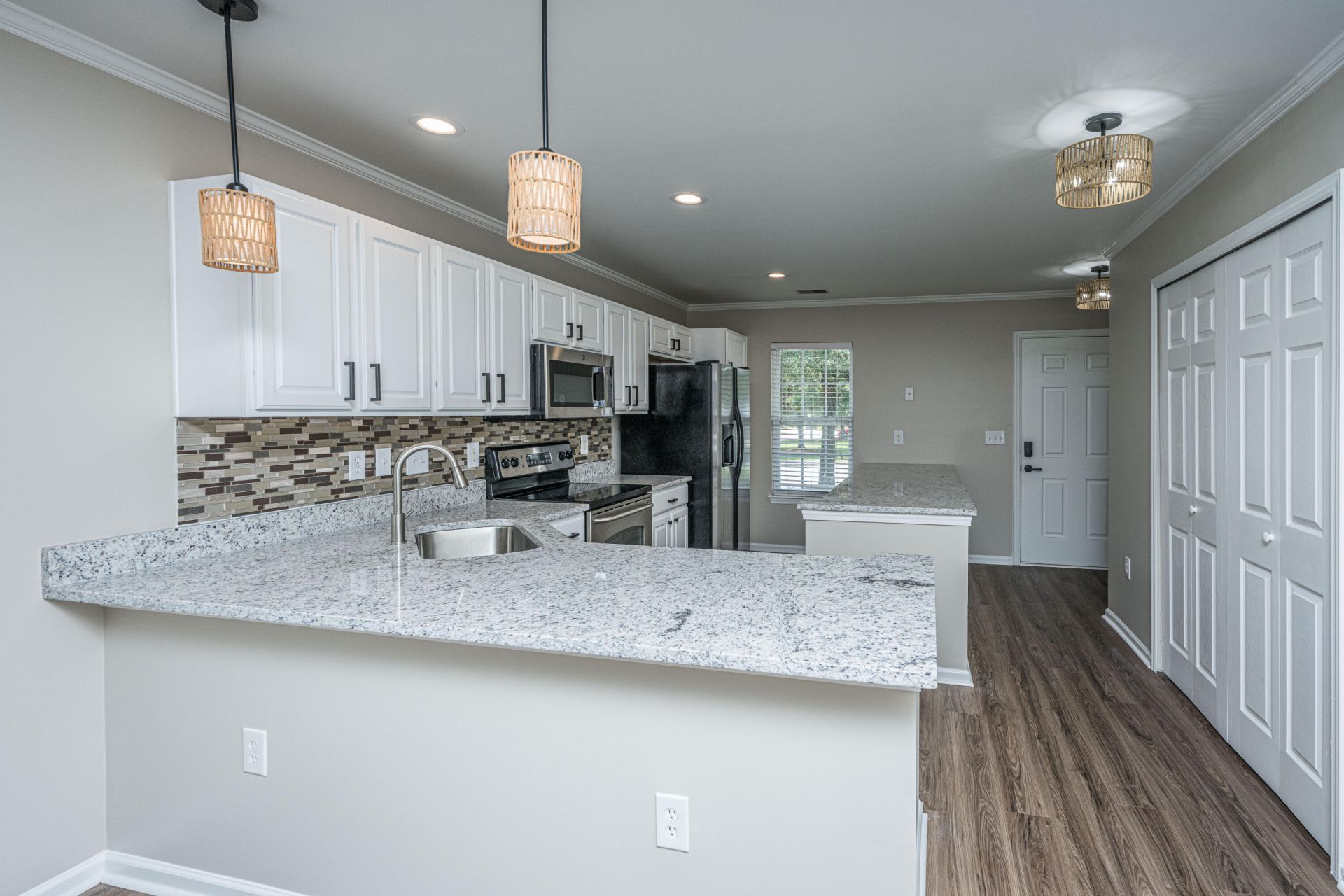 1404 Buckthorn Circle Photo 4
