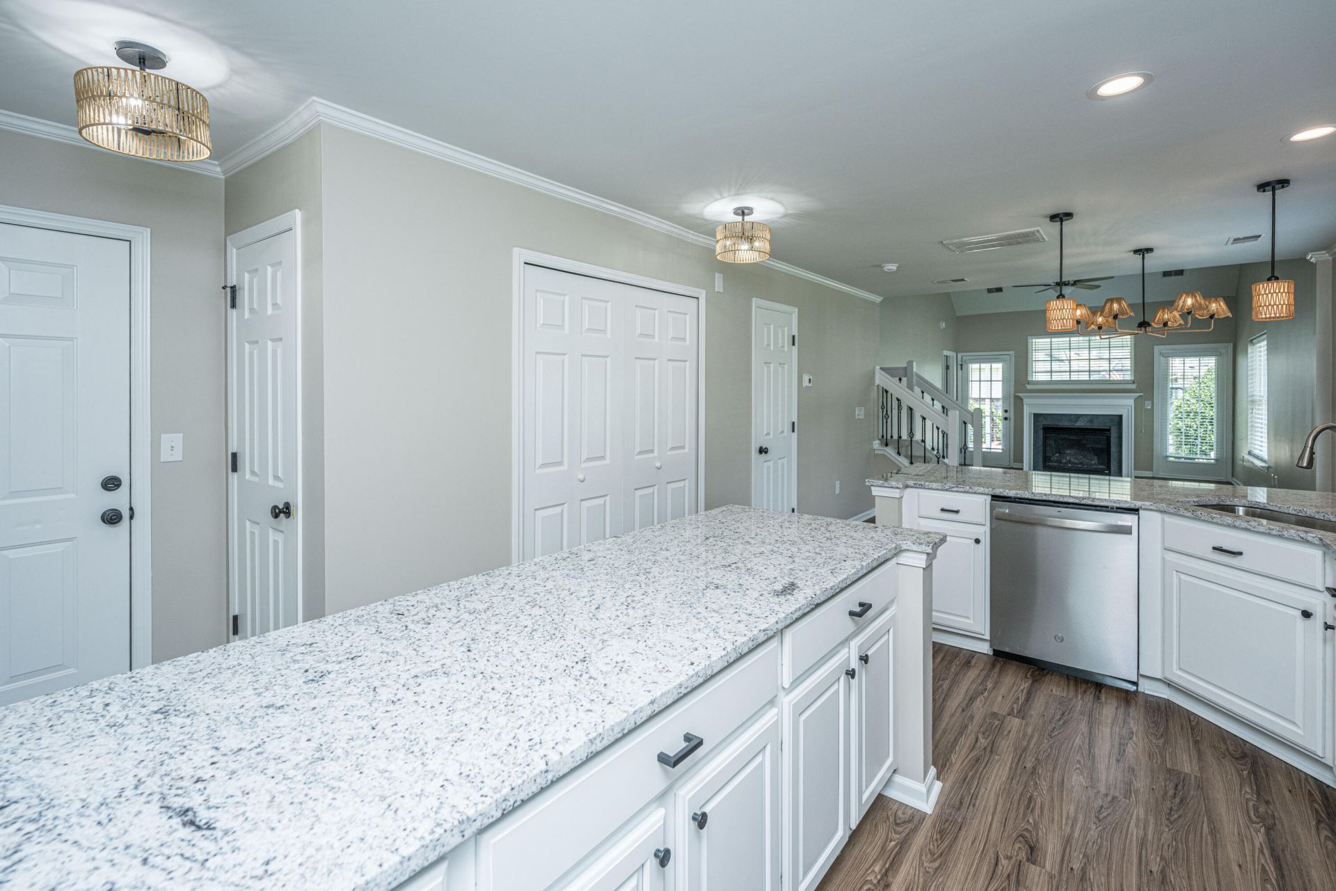 1404 Buckthorn Circle Photo 5