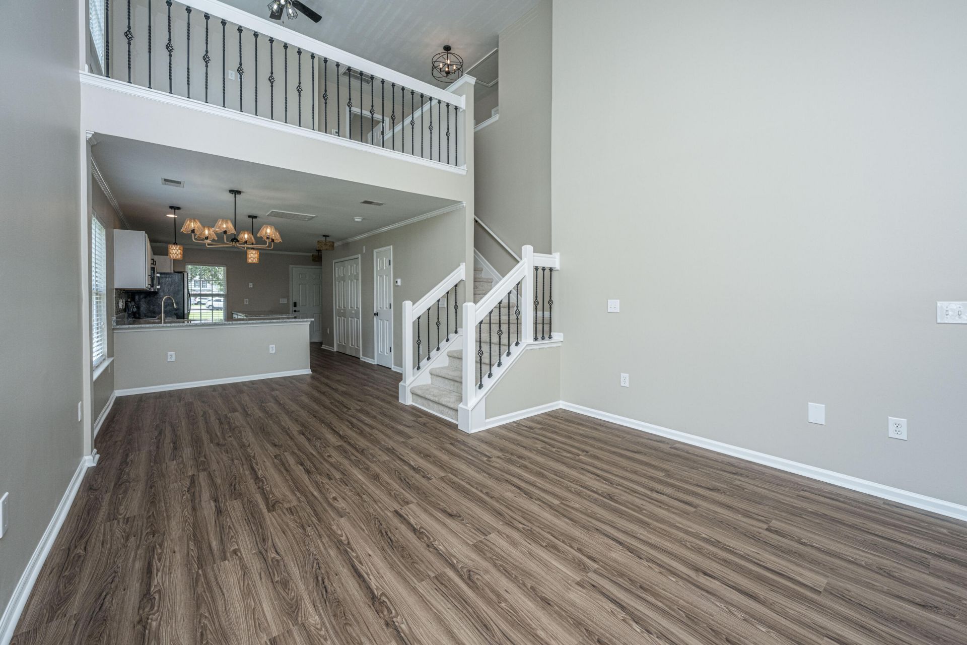 1404 Buckthorn Circle Photo 6