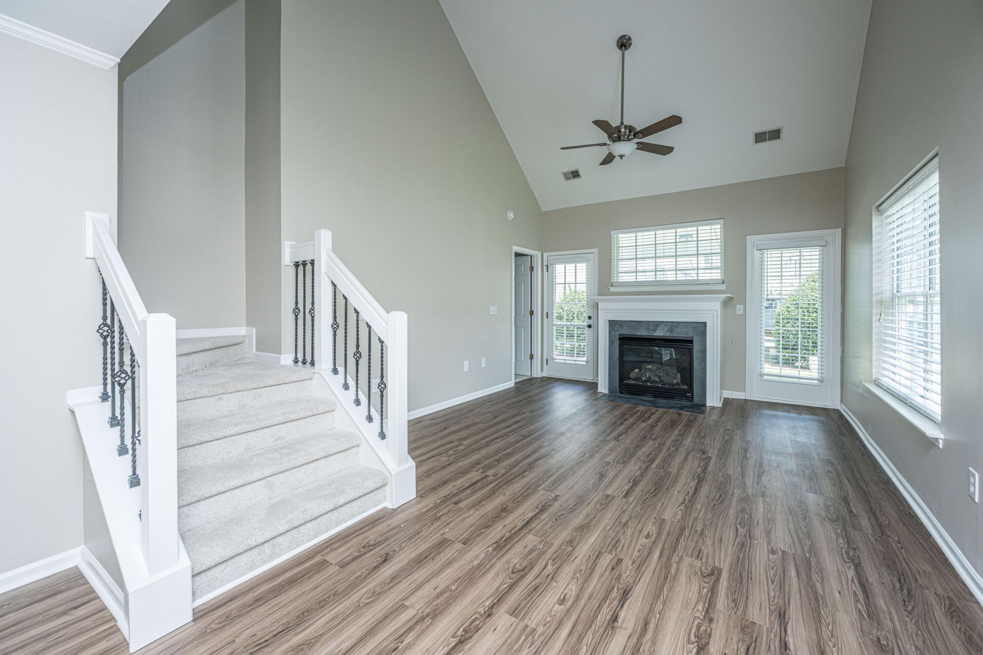 1404 Buckthorn Circle Photo 9
