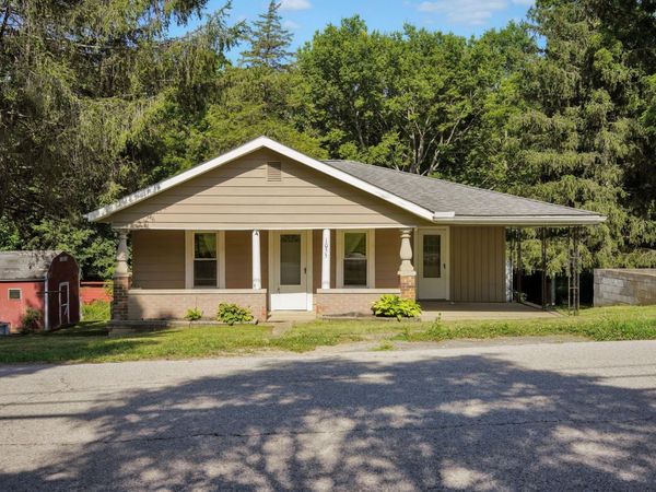 1055 Peerless Road, Bedford, IN 47421