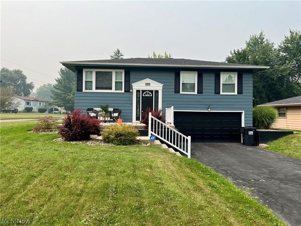 4626 Warwick Drive S, Canfield, OH 44406