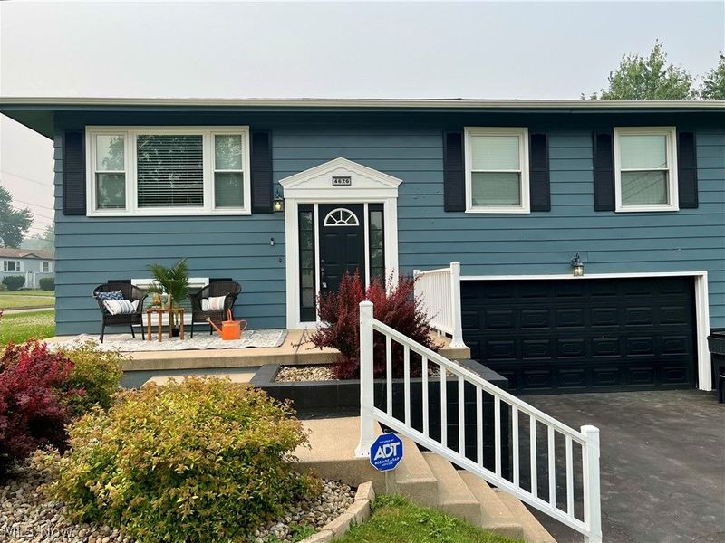 4626 Warwick Drive S, Canfield, OH 44406 Photo 2