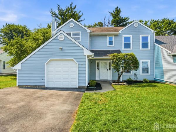 3 Karnell Court, Edison, NJ 08820