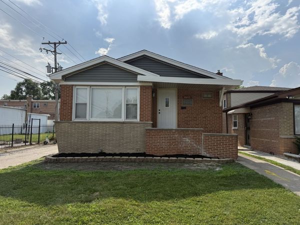 8642 S Indiana Avenue , Chicago, IL 60619
