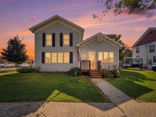 201 2nd Avenue SW, State Center, IA 50247