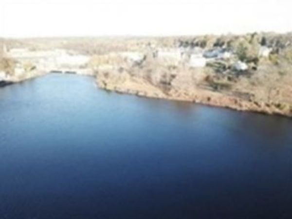 224 Grove St, Clinton, MA 01510