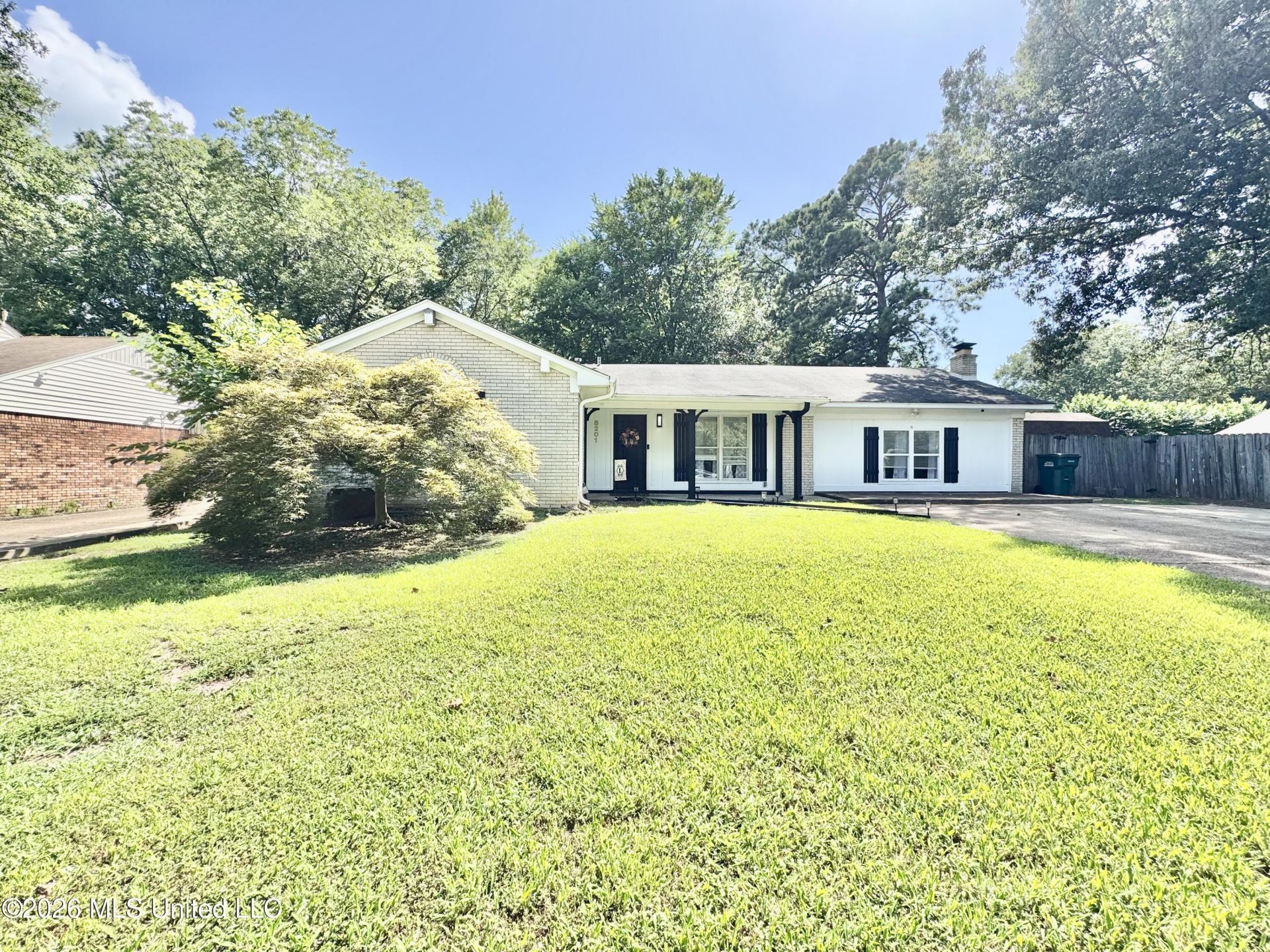 8201 Canterbury Drive Southaven, MS 38671