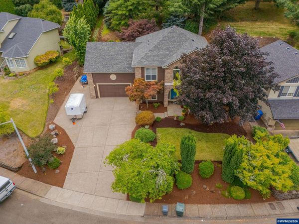 381 Silver Hills Cir SE, Salem, OR 97306