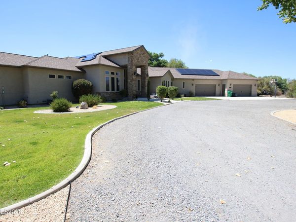 1300 Woody Lane, Fernley, NV 89408