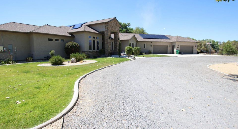 1300 Woody Lane, Fernley, NV 89408 Photo