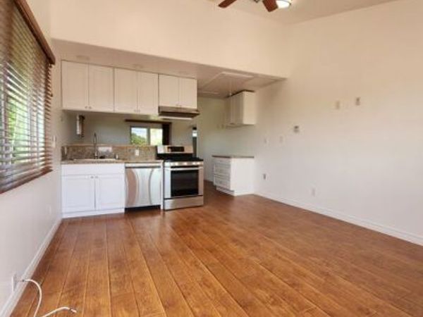17118 Oak View Drive , Los Angeles, CA 91316