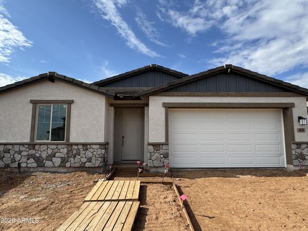 2828 E Mecklenburg Way, San Tan Valley, AZ 85143