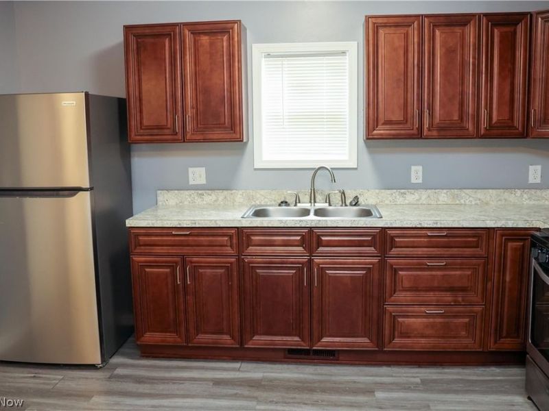 240 E Miller Avenue, Akron, OH 44301 Photo 10