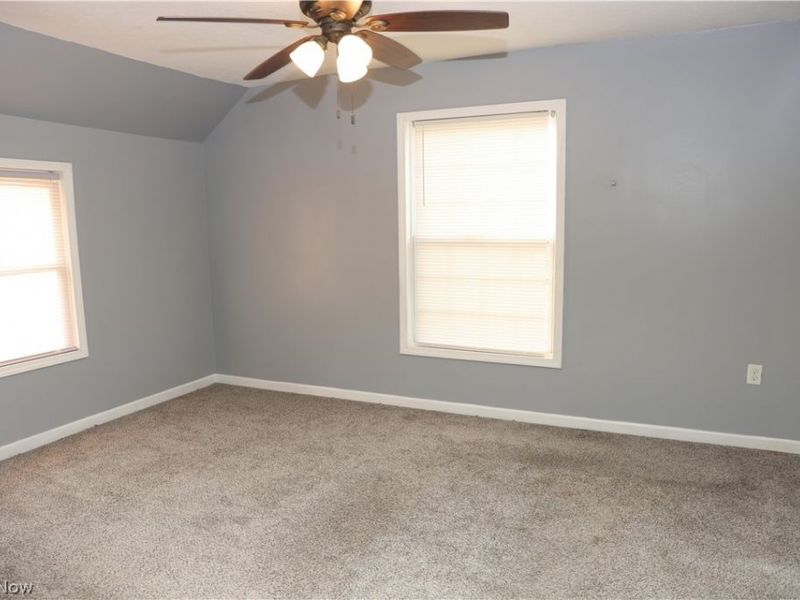 240 E Miller Avenue, Akron, OH 44301 Photo 17