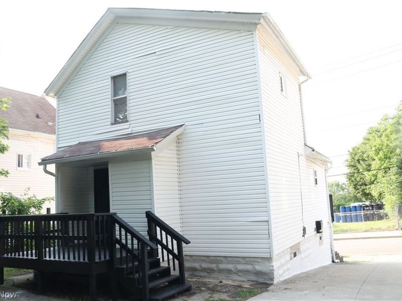 240 E Miller Avenue, Akron, OH 44301 Photo 24