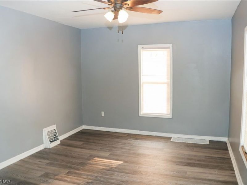 240 E Miller Avenue, Akron, OH 44301 Photo 6