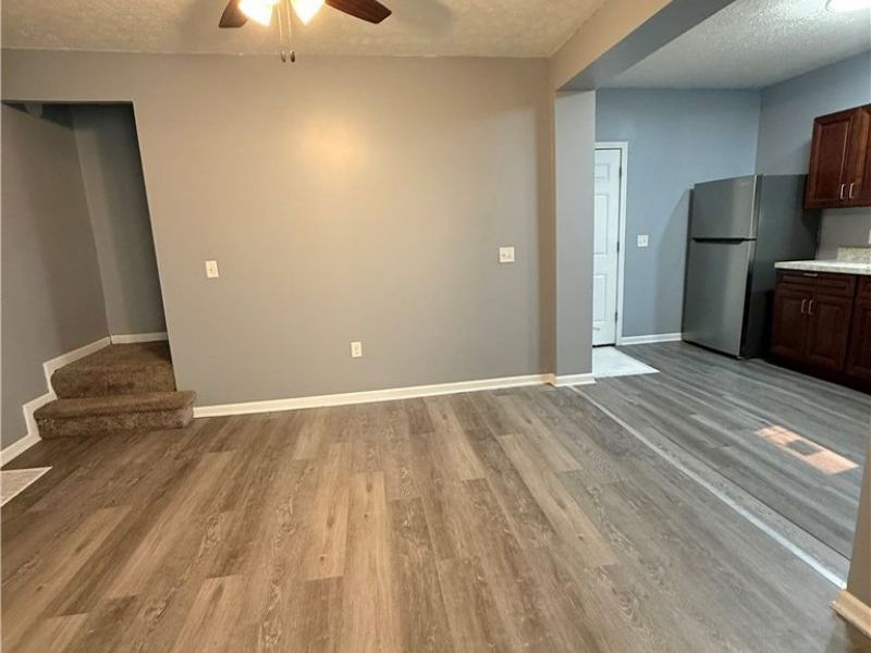 240 E Miller Avenue, Akron, OH 44301 Photo 8