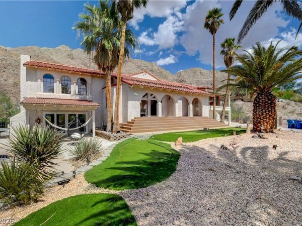 672 Los Feliz Street, Las Vegas, NV 89110